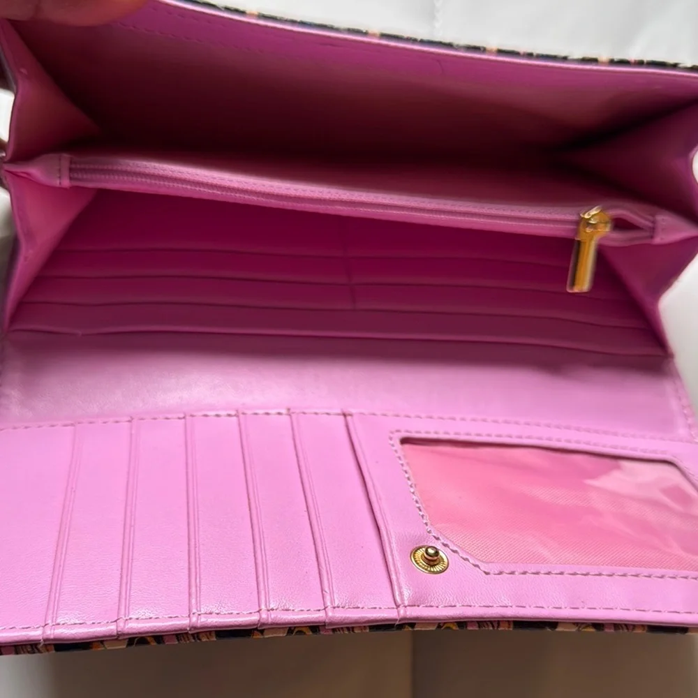 Sandoner Magenta Wallet with Sand Doll Face Design